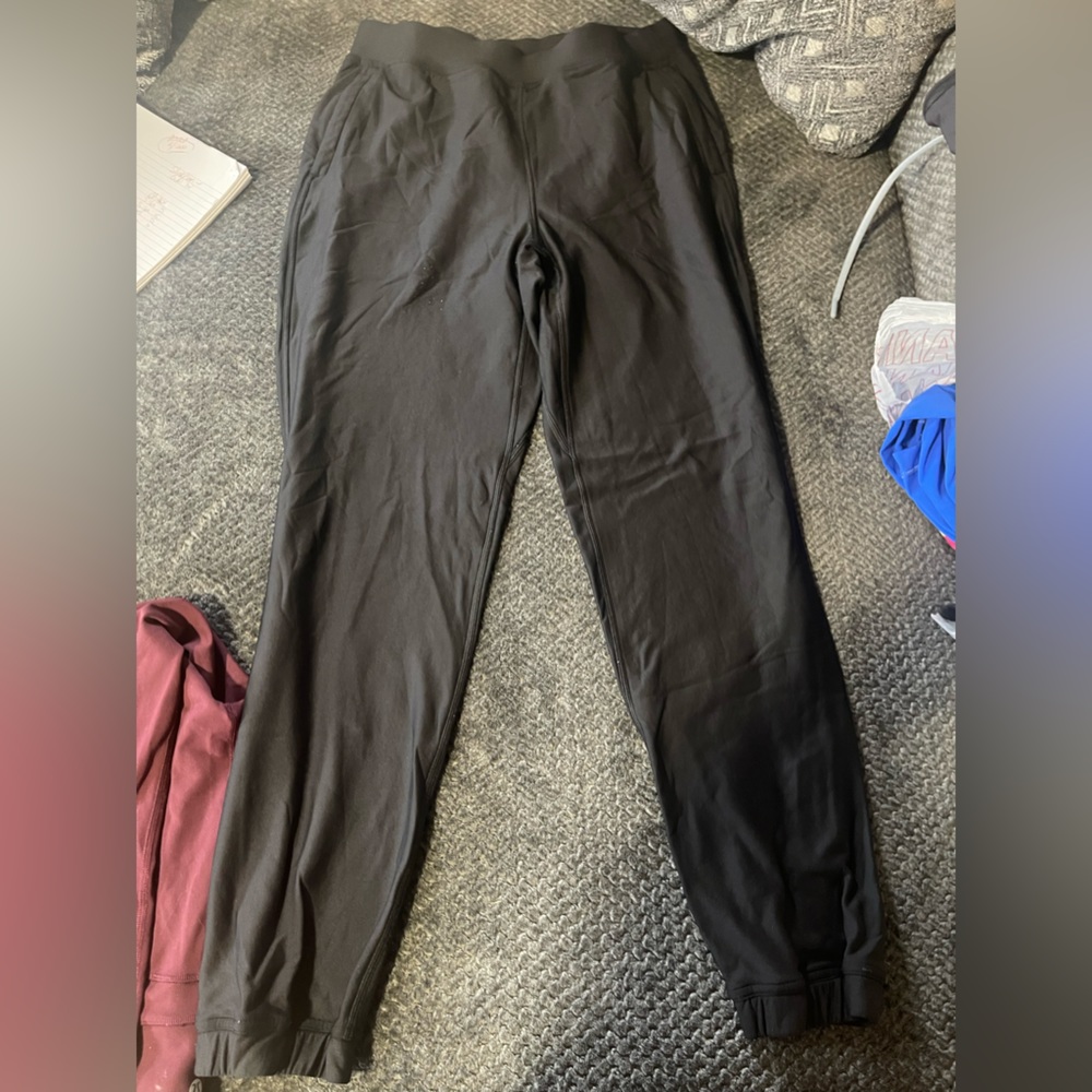 Lululemon black joggers